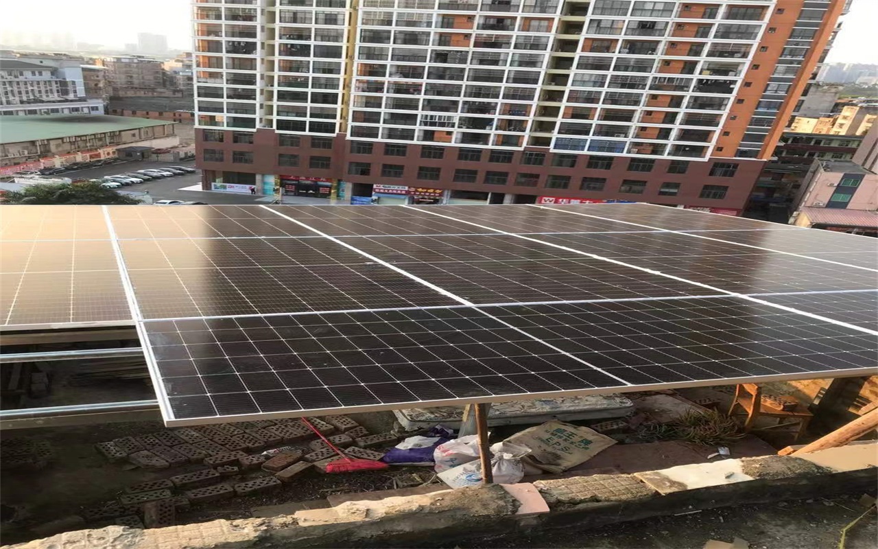 家用新能源光伏板发电量